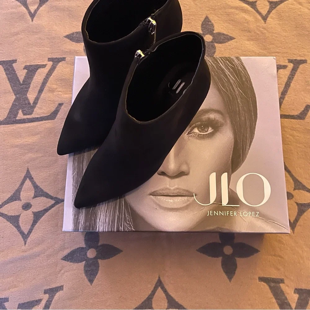 Jennifer Lopez Black Ankle Boots Sleek Design NWOT